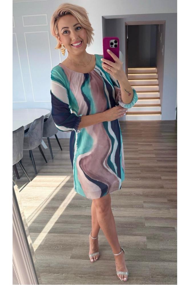 Krátke šifónové saty so vzorom plus size