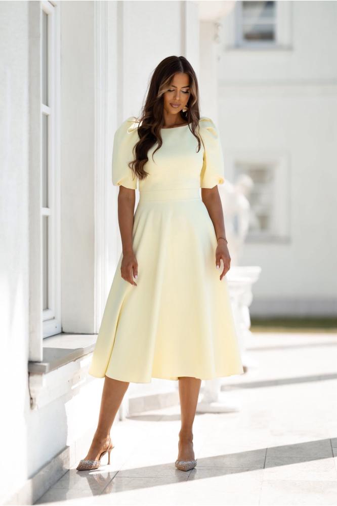 Žlté spoločenské midi šaty na svadbu 