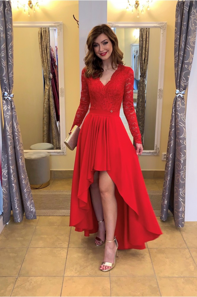 Asymetrické červené spoločenské šaty s krajkou 