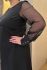 Krátke elegantné čierne šaty s tylovým rukávom