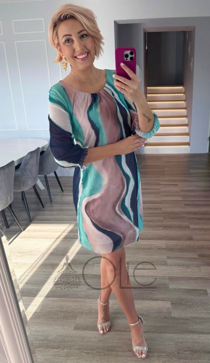 Krátke šifónové saty so vzorom plus size