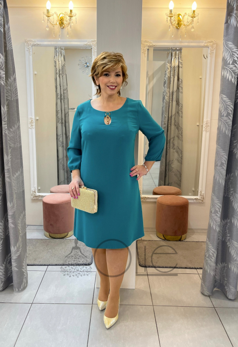 Krátke zelené elegantné šaty plus size